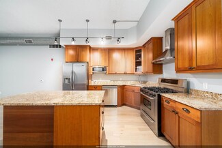 100 Paterson Plank Rd Unit 220, Jersey City, NJ 07307