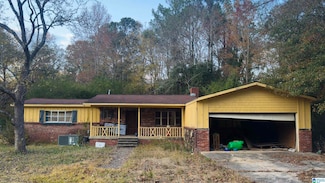 464 Green Tree Dr, Talladega, AL 35160