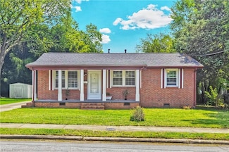 2102 Bothwell St, Greensboro, NC 27401