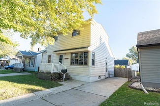 1565 Richmond Ave, Lincoln Park, MI 48146