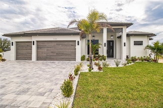123 SW 35th Ave, Cape Coral, FL 33991