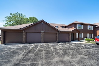 2545 E Lakeshore Dr, Crown Point, IN 46307