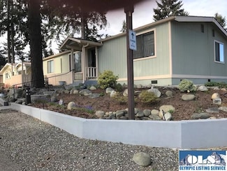240 Parkwood Blvd, Sequim, WA 98382