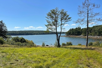 884 Surry Rd, Surry, ME 04684