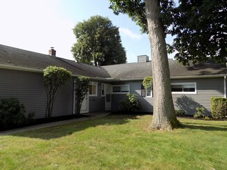 144 Horseshoe Dr, Chicopee, MA 01022