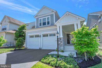 9812 Amsterdam St, Lorton, VA 22079