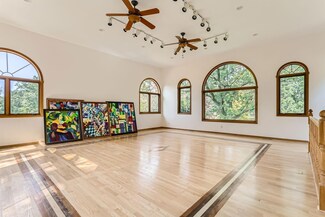 290 Floral Dr W, Saint Paul, MN 55126
