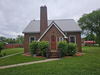 205 2nd Ave W, Lamberton, MN 56152