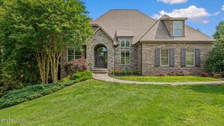 1304 Collier Ridge Ln, Powell, TN 37849