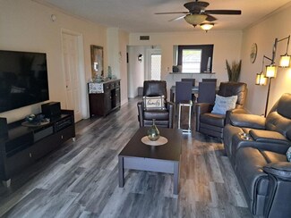 7817 Golf Circle Dr Unit 203, Margate, FL 33063