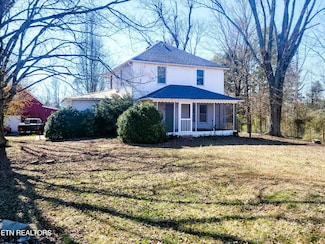 607 Chestuee St, Englewood, TN 37329