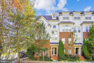 7082 Little Thames Dr, Gainesville, VA 20155