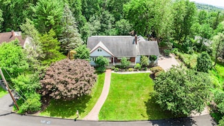 11 Hillside Ct, Suffern, NY 10901