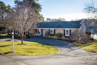 52 Harrison Rd, Centerville, MA 02632