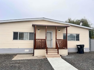 414 N 23rd Ave, Pasco, WA 99301