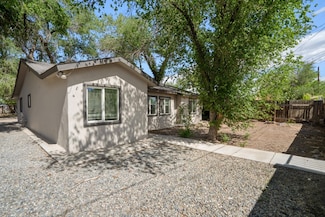 759 La Vega Dr SW, Albuquerque, NM 87105