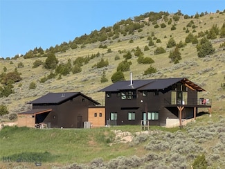 94 Rock Castle Rd, Manhattan, MT 59741