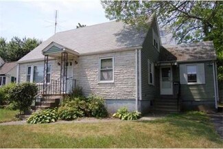 80 Vale St, Worcester, MA 01604