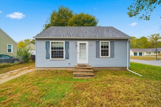 2312 Cypress Ave, Cedar Falls, IA 50613