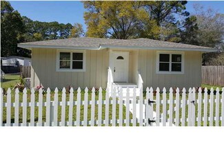 334 22nd Ave, Apalachicola, FL 32320