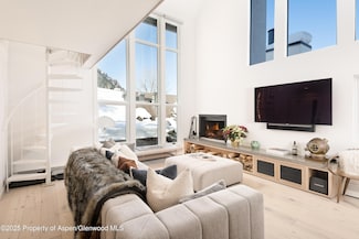800 S Mill St Unit 304, Aspen, CO 81611