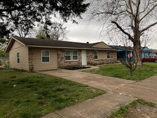 812 Pecan Dr, West Memphis, AR 72301
