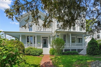 32 Catherine St Unit A, Newport, RI 02840