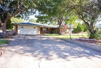1011 Melody Ln, Amarillo, TX 79108