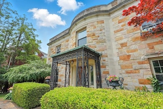 2307 Forest Park Blvd, Fort Wayne, IN 46805