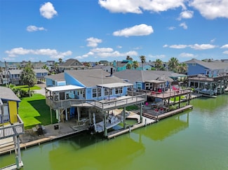 206 Galleon Dr, Freeport, TX 77541