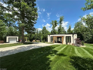 150 Ivory Ln, Raleigh, NC 27610