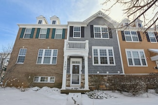 3103 Coral Ln, Glenview, IL 60026