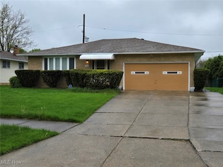 5606 Carlton Dr, Bedford, OH 44146