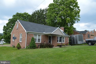 99 Main St, Seven Valleys, PA 17360