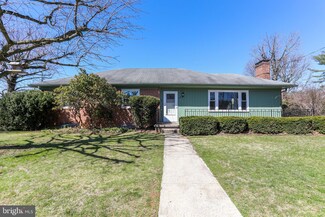 242 S Oller Ave, Waynesboro, PA 17268