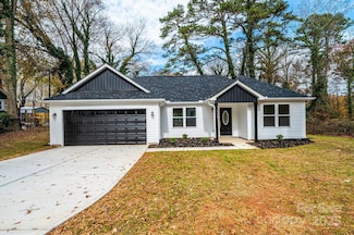 113 10th Ave SE, Hickory, NC 28602