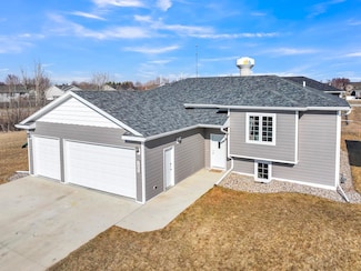 3605 Lincoln Ave, Spirit Lake, IA 51360