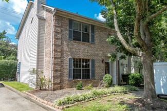 3175 Kirklevington Dr Unit 249, Lexington, KY 40517