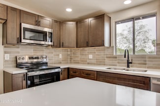 3878 S Queen Palm Dr, Tucson, AZ 85730