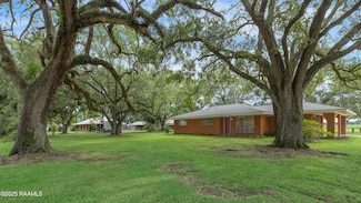 17639 Pelican Rd, Erath, LA 70533