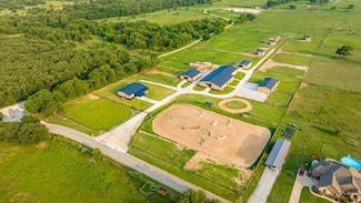 750 Jennings Ln, Azle, TX 76020