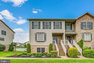 913 Woodridge Dr, Middletown, PA 17057