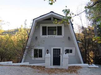 32415 Scandia Dr, Running Springs, CA 92382