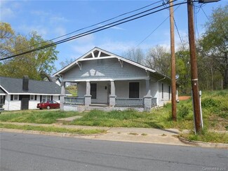 125 3rd Ave SE, Hickory, NC 28602
