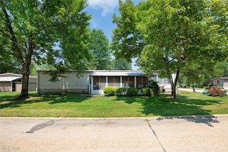 1 Overland Dr, Olmsted Township, OH 44138