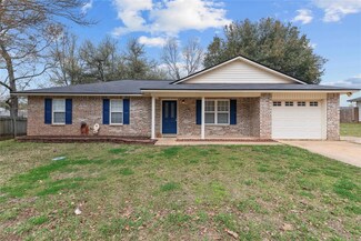 7432 Pecanwood Ln, Haughton, LA 71037