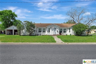 1005 Macarthur St, Victoria, TX 77901