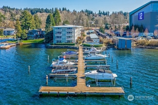 5021 Ripley Ln N Unit 102, Renton, WA 98056