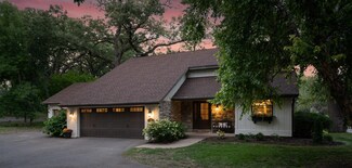 45 Willow Wood Dr, Excelsior, MN 55331
