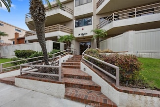 512 Esplanade Unit 303, Redondo Beach, CA 90277